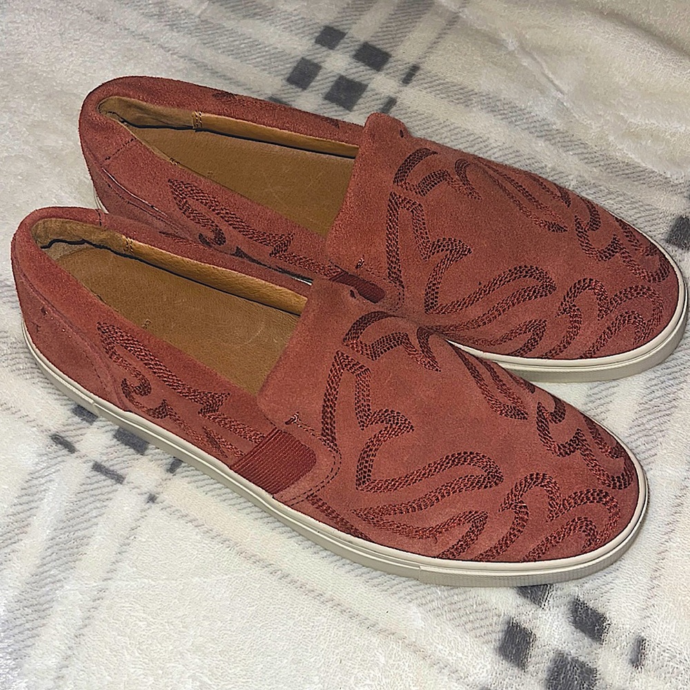 Frye Ivy Primrose Slip On Suede Rosewood Size suede 8.5